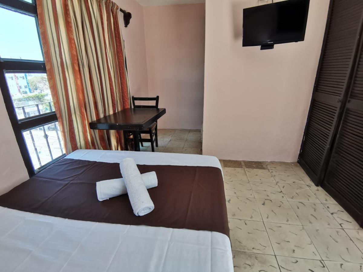 Hotel Colonial San Carlos Cancun Centro エクステリア 写真